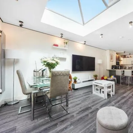 Image 3 - Tanner Street, London, IG11 8PA, United Kingdom - Townhouse for sale