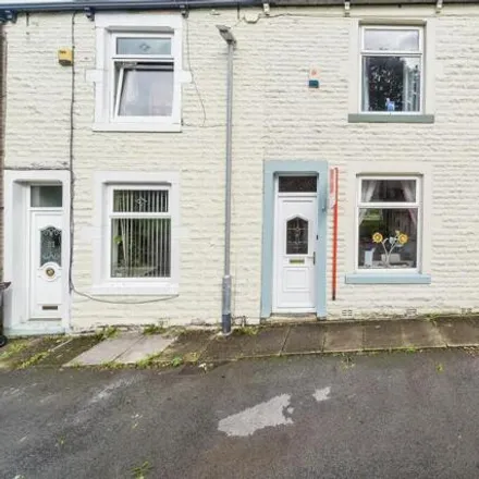 Buy this 2 bed townhouse on Kensington Place in Burnley, BB11 4NL