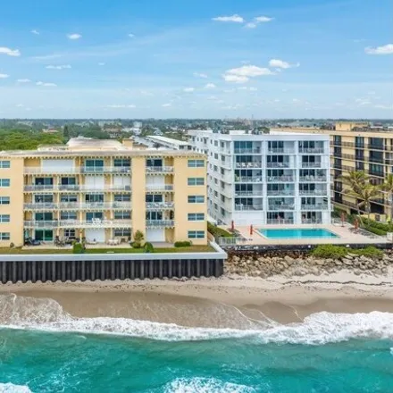 Buy this 1 bed condo on 4501 South Ocean Boulevard in South Palm Beach, Palm Beach County