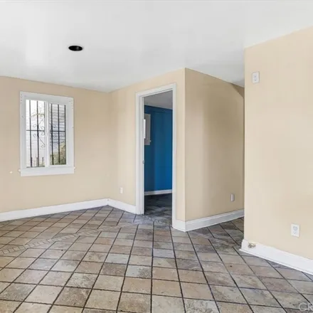 Buy this studio townhouse on 2000 Bailey Street in Los Angeles, CA 90033