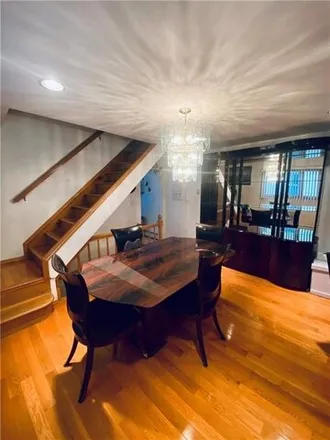 Image 9 - 1930 East 35th Street, New York, NY 11234, USA - House for sale
