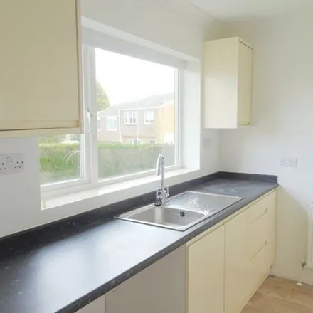 Rent this 3 bed duplex on Rochester Way in Crowborough, TN6 2DR