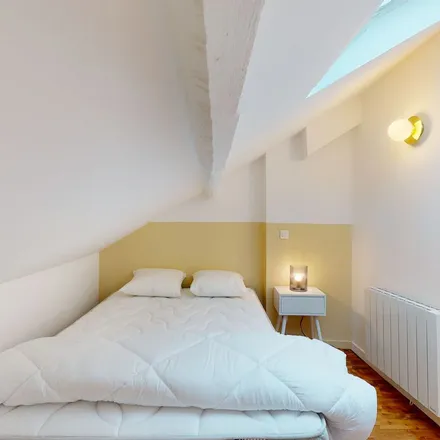 Rent this 1 bed apartment on 1 Rue Rochebrune in 93100 Montreuil, France