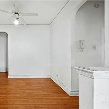 Image 2 - 60 Plaza Street East, New York, NY 11238, USA - Apartment for sale
