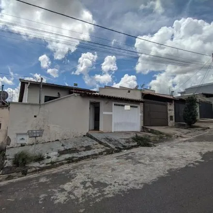 Image 2 - Rua Evanio Labre, Varginha - MG, 37044-320, Brazil - House for sale