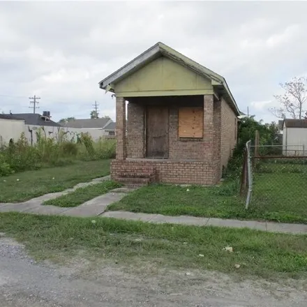 Buy this 4 bed house on 4223 North Prieur Street in New Orleans, LA 70117