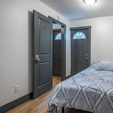 Rent this 1 bed room on Atlanta in Rosedale Heights, US