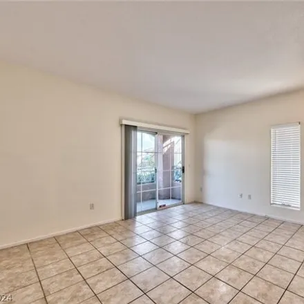 Image 4 - 10572 Pine Pointe Avenue, Las Vegas, NV 89144, USA - Condo for rent