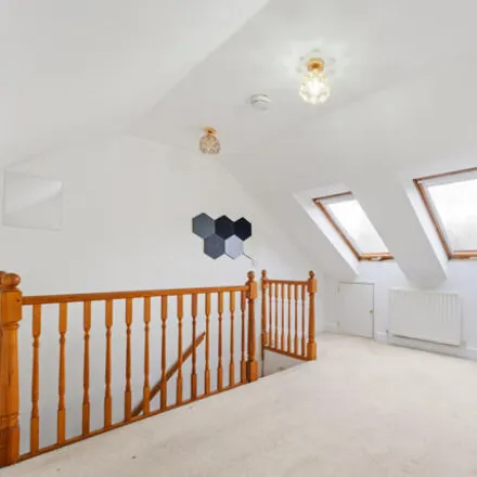 Image 3 - 64 Henfield Road, London, SW19 3HH, United Kingdom - House for rent