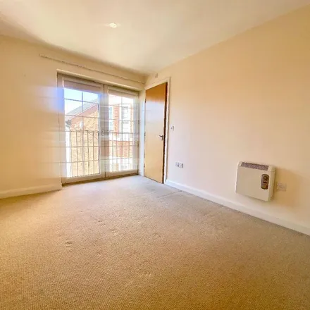 Image 9 - Holywell Heights, Sheffield, S4 8AU, United Kingdom - Apartment for rent