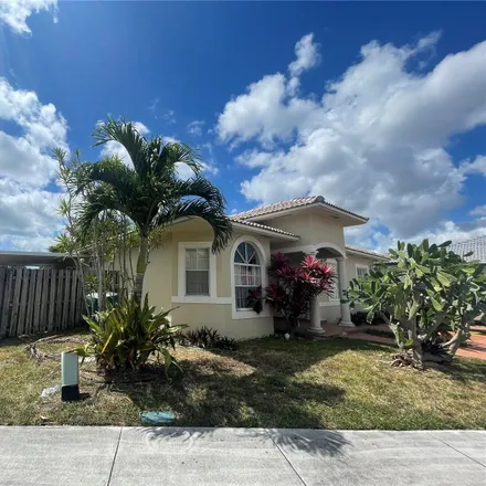 Image 3 - 16473 Northwest 76th Place, Hialeah, FL 33015, USA - House for sale