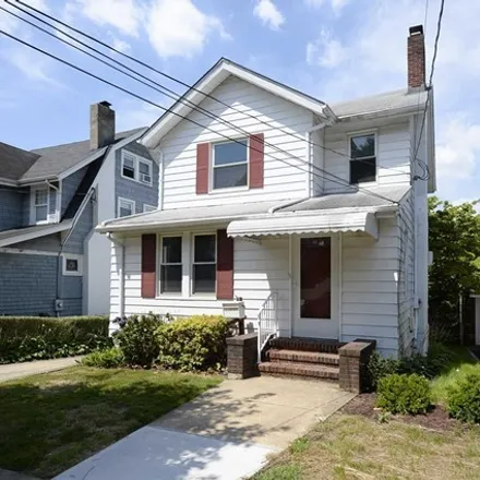 Buy this 3 bed house on 30 8th Street in West View, Ridgefield Park