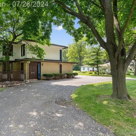Image 3 - 17445 Louise St, Southfield, Michigan, 48075 - House for sale