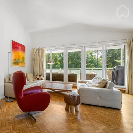 Rent this 2 bed apartment on Alte Landstraße 96 in 22339 Hamburg, Germany