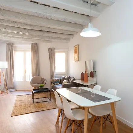 Rent this 2 bed apartment on Restaurante Loto in Carrer del Call, 17