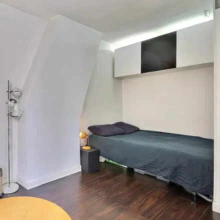 Rent this studio apartment on 80 Rue du Mont Cenis in 75018 Paris, France