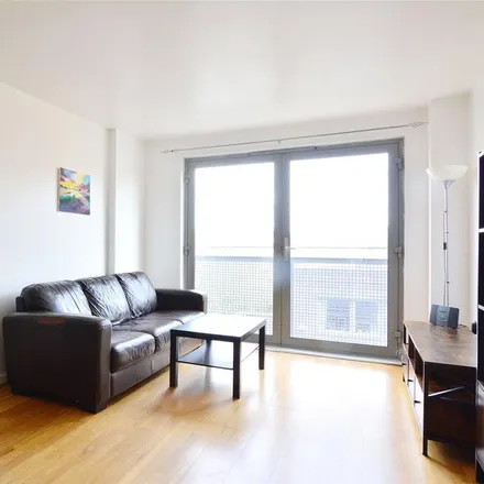 Rent this 2 bed apartment on Alaska Building in Deals Gateway, London
