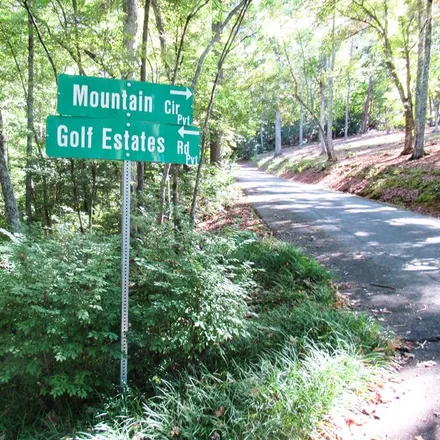 Image 3 - 66 Golf Estates Road, Macon County, NC 28734, USA - House for sale