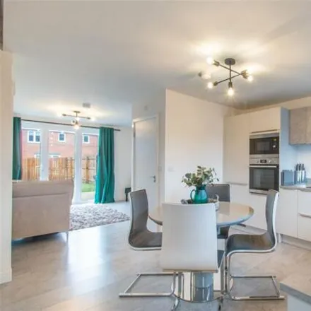 Image 2 - Littlewood Cresent , Wakefield, West Yorkshire, Wf1 5fj - Townhouse for sale