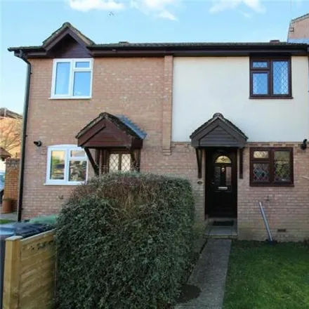 Buy this 2 bed townhouse on Petersfield Close in Basingstoke, RG24 8WP