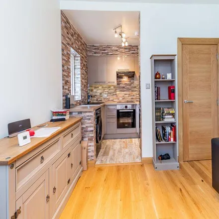 Rent this 1 bed apartment on Albert House in King's Cross Road, London