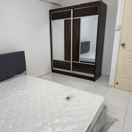 Rent this 1 bed room on 346 Tampines Street 33 in Singapore 520346, Singapore