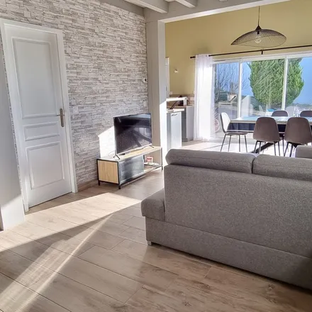Rent this 4 bed apartment on Zihortegia in Avenue de l'Abbaye, 64990 Lahonce