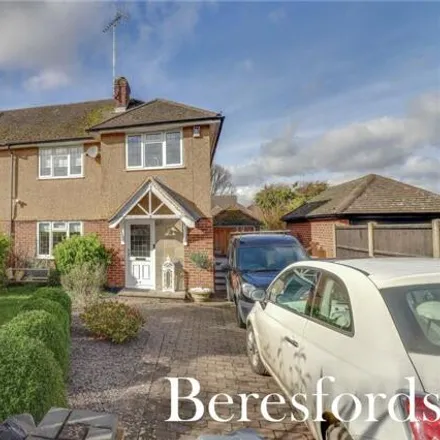 Buy this 3 bed duplex on Abbots Close in Brentwood, CM15 8LT