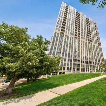 Image 1 - Two River Place, 718-720 North Larrabee Street, Chicago, IL 60661, USA - Condo for sale