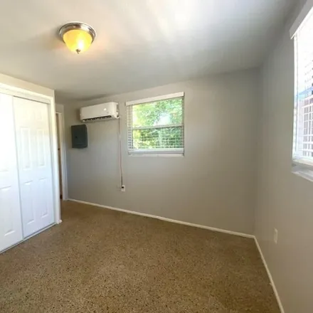 Image 7 - 910 New York Street, Edgewater, FL 32132, USA - House for rent