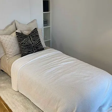 Rent this 2 bed apartment on Strandparksvägen in 611 29 Nyköping, Sweden