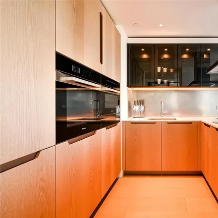 Image 3 - Wandsworth Road, Nine Elms, London, SW8 2LX, United Kingdom - Apartment for rent