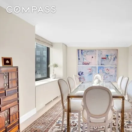 Image 3 - 110 East 88th Street, New York, NY 10128, USA - Apartment for sale