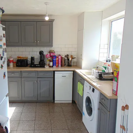 Image 6 - 20 Blanche Street, London, E16 4JR, United Kingdom - House for sale