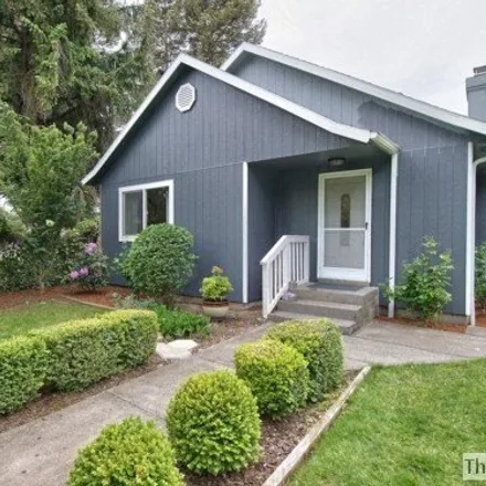Buy this 3 bed house on 106 West 5th Street in Newberg, OR 97132