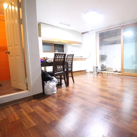 Rent this studio apartment on 서울특별시 강남구 역삼동 686-5