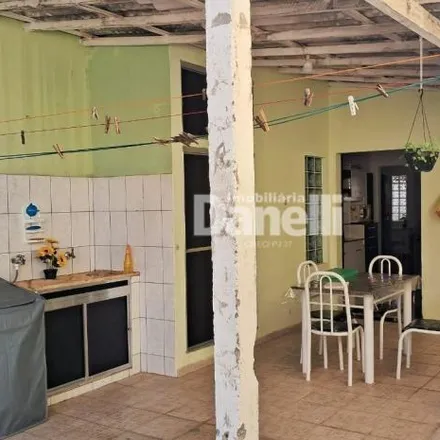 Buy this 2 bed house on Avenida José Bento Monteiro Lobato in Jardim Gurilândia, Taubaté - SP