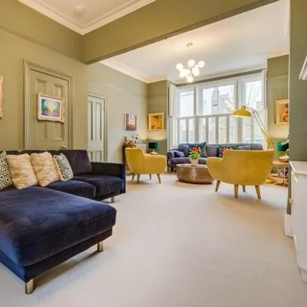 Image 6 - 47 Gartmoor Gardens, London, SW19 6NX, United Kingdom - Townhouse for rent