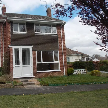 Rent this 3 bed house on 38 Lays Drive in Keynsham, BS31 2LW
