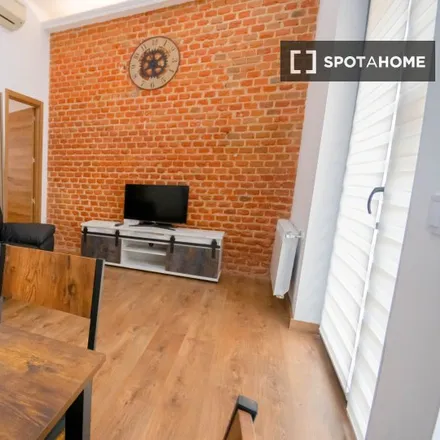 Rent this 3 bed apartment on Madrid in Hiber, Calle de Blasco de Garay