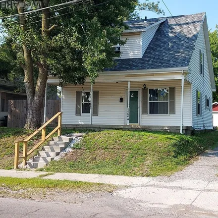 Buy this 3 bed house on 1224 West Wayne Street in Lima, OH 45805