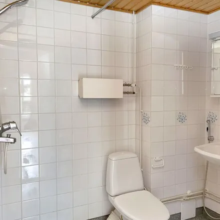 Rent this 2 bed apartment on Krakantie 6 in 01510 Vantaa, Finland