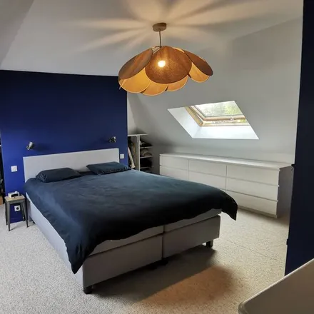 Rent this 4 bed house on 59890 Quesnoy-sur-Deûle
