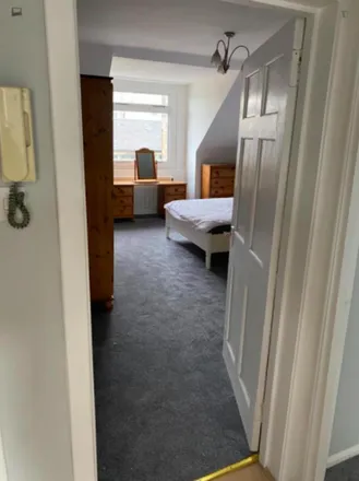 Rent this 2 bed apartment on Hanover Street in City of Edinburgh, EH2 2EN