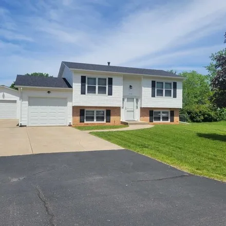 Buy this 3 bed house on 1396 Arvidson Drive in Machesney Park, IL 61115