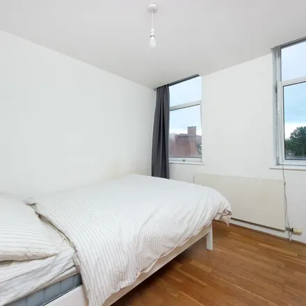 Image 7 - Warwick Road, London, W5 3XA, United Kingdom - Apartment for rent