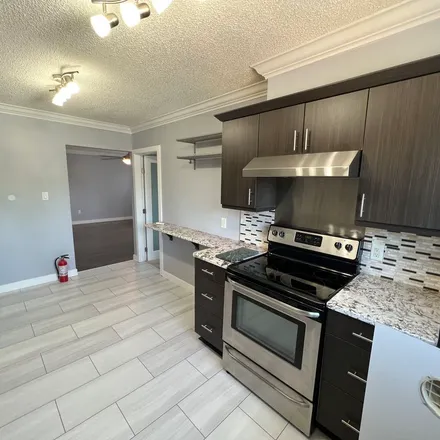 Image 5 - 9644 82 Avenue NW, Edmonton, AB T6E 3S9, Canada - Apartment for rent