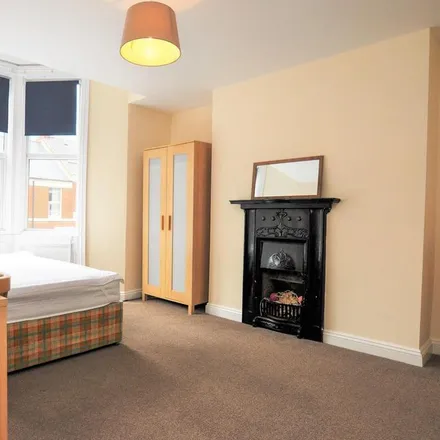 Image 3 - Shortridge Terrace, Newcastle upon Tyne, NE2 2JH, United Kingdom - Apartment for rent