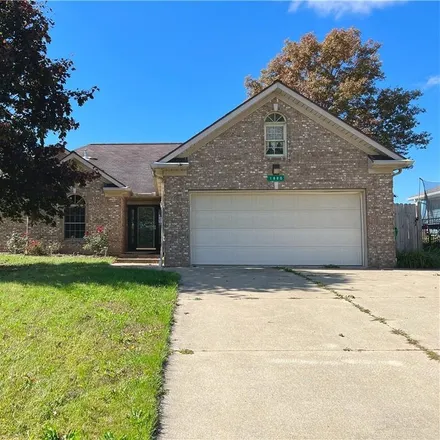 Buy this 3 bed house on 1880 Cloveridge Drive in Orrville, OH 44667
