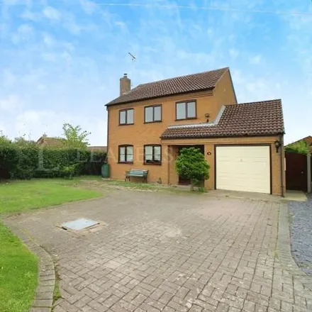 Rent this 4 bed house on Lane Farm in Pearces Lane, Morton